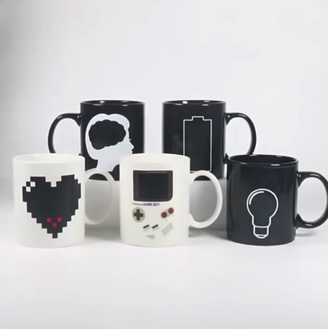 Tazas mágicas personalizadas que cambian de color con bebidas calientes